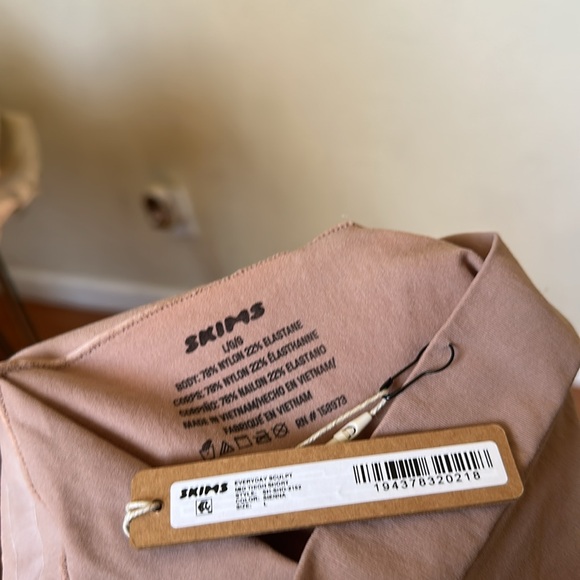 Skims Everyday Sculpt Short Sienna Size L‎ NWT - Picture 8 of 11